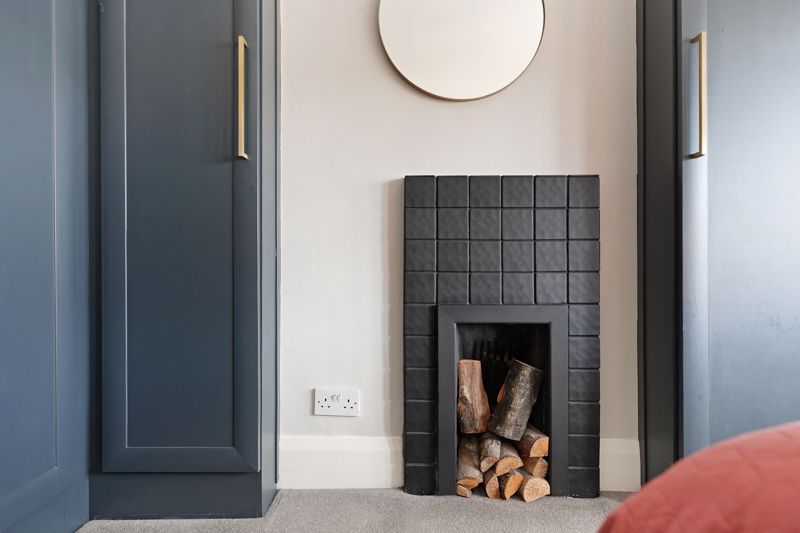 Furniss Avenue Dore
